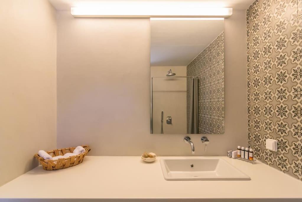Gazia Guesthouse Milos Адамас Экстерьер фото